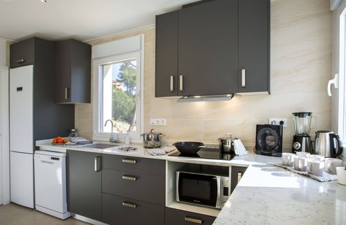 Alcalali Villa | Apartamento en villa con piscina privada, WIFI, A/C, TV, patio, vista panorámica, aparcamiento