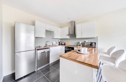 Esher Apartamento | Beautiful apartment in Claygate Village