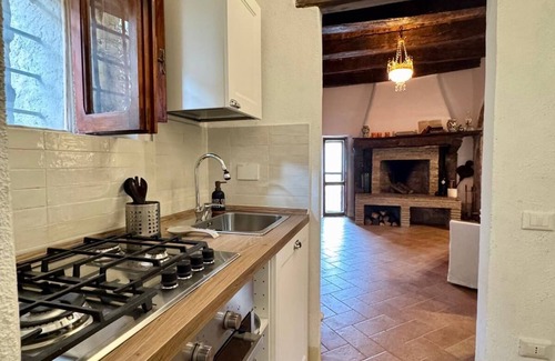 Sacrofano Apartamento | Beautiful apartment in the Borgo di Sacrofano.