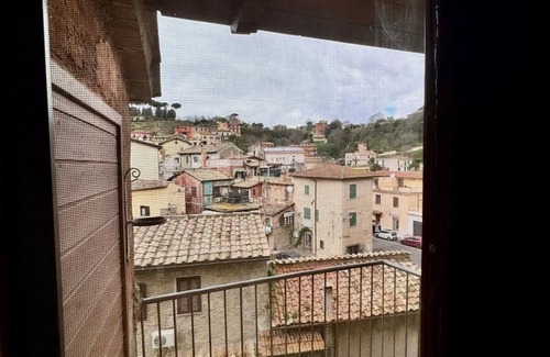 Sacrofano Apartamento | Beautiful apartment in the Borgo di Sacrofano.