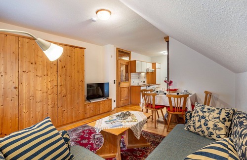 Arriach Villa | Bonito apartamento en villa para 4 personas con WIFI, TV y patio