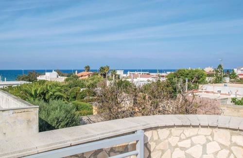 Municipio 1 Apartamento | Beautiful Apartment in Bari With 3 Bedrooms and Wifi