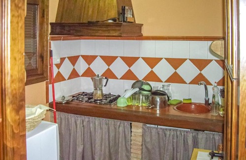 Genalguacil Apartamento | Precioso apartamento en Genalguacil con 3 dormitorios, WiFi y piscina exterior