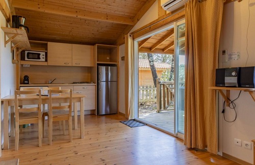 Lagorce Casa | Hermoso apartamento en villa con jacuzzi, WIFI, A/C, piscina, terraza, aparcamiento