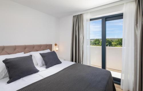 Rogoznica Apartamento | Beautiful Apartment In Rogoznica