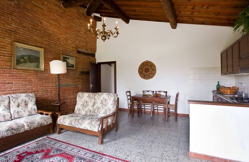 Cicogna Casa | Apartamento en villa con WIFI, piscina, veranda, mascotas permitida, vista panorámica, aparcamiento