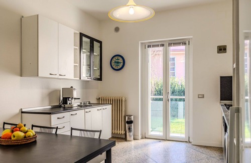 Dervio Villa | Hermoso apartamento en villa con A/C, WIFI, TV, patio, mascotas permitida y aparcamiento