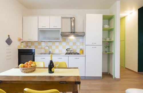 Costa dʼOneglia Villa | Bonito apartamento en villa con WIFI, TV, patio, mascotas permitida, vista panorámica, aparcamiento