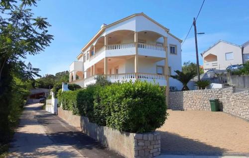 Lukoran Apartamento | Beautiful Apartment In Lukoran With Wifi