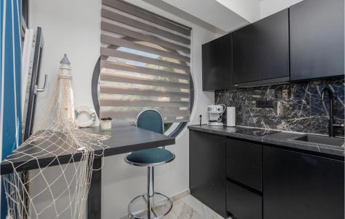 Ratac Apartamento | Beautiful Apartment In Makarska