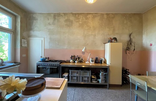 Neustadt-Sued Apartamento | Beautiful apartment in old building in top location directly on the Rhine with balcony