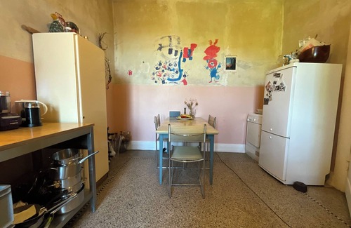 Neustadt-Sued Apartamento | Beautiful apartment in old building in top location directly on the Rhine with balcony