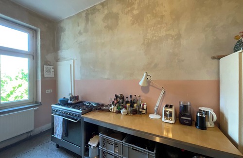 Neustadt-Sued Apartamento | Beautiful apartment in old building in top location directly on the Rhine with balcony