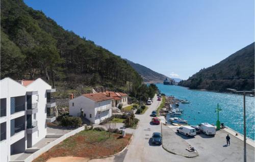 Plomin Apartamento | Beautiful Apartment In Plomin Luka