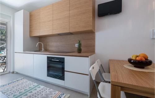 Plomin Apartamento | Beautiful Apartment In Plomin Luka