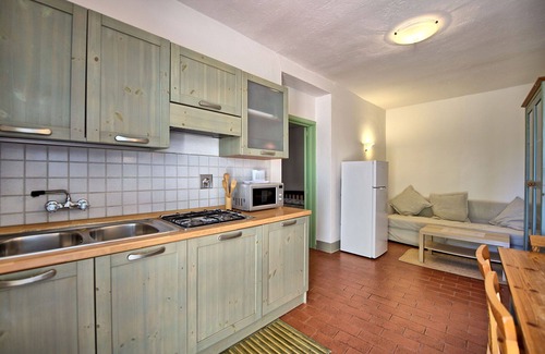Pontassieve Villa | Apartamento en villa con WIFI, A/C, piscina, TV, mascotas permitida, vista panorámica, aparcamiento