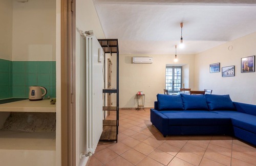 Cocconato Apartamento | Acogedor apartamento para 4 personas con WIFI, A/C, TV, balcón, mascotas permitida y aparcamiento