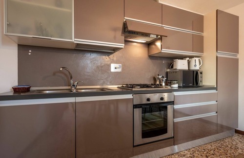 Cortazzone Casa | Precioso apartamento en villa para 3 personas con piscina, terraza y mascotas permitida
