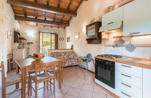 Cutigliano Apartamento | Hermoso apartamento para 4 personas con WIFI, piscina, TV y mascotas permitida