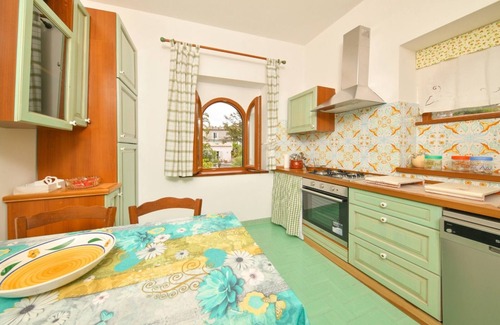 Lacco Ameno Villa | Hermoso apartamento en un chalet en Lacco Ameno