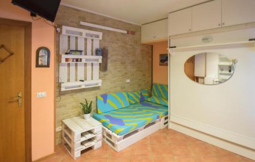 Martinsicuro Apartamento | Beautiful Apartment In Martinsicuro With Wifi