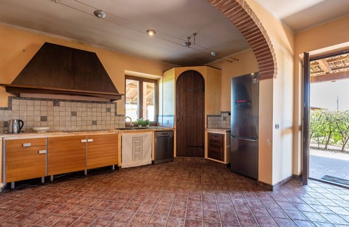 Mombaruzzo Apartamento | Precioso apartamento para 12 personas con piscina, WIFI, TV, balcón y mascotas permitida