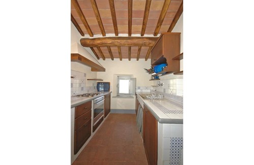 Montalcino Apartamento | Hermoso apartamento con piscina, A/C, TV, mascotas permitida, vista panorámica y aparcamiento