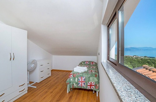 Policastro Bussentino Apartamento | Beautiful Apartment in Policastro Bussentino With 3 Bedrooms and Wifi