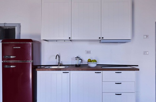 Bellano Casa | Hermoso apartamento en villa para 2 personas con A/C, WIFI, TV, terraza y mascotas permitida