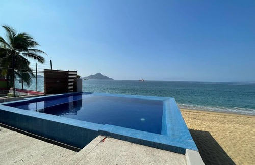 Manzanillo Apartamento | PRECIOSO DEPARTAMENTO A PIE DE PLAYA CON ALBERCA TOTALMENTE NUEVO
