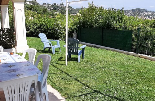Vallauris Casa | Precioso apartamento en planta jardín de Villa