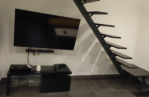Aghione Apartamento | Hermoso apartamento de 58m2, estacionamiento gratuito