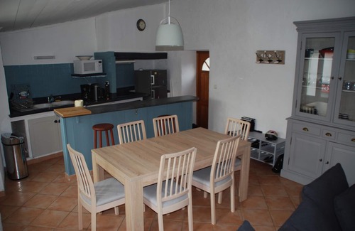 La Flotte Apartamento | Precioso apartamento con terraza cerca de playas, comercios.