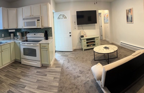 Bay City Apartamento | Beautiful apartment w/AC in Bay City-Perfect for a getaway, close to downtown