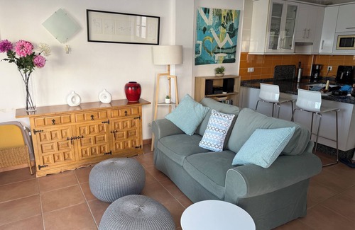Chimenea Apartamento | $ Apartamento de lujo con aire acondicionado, gran terraza, impresionantes vistas al mar y WiFi