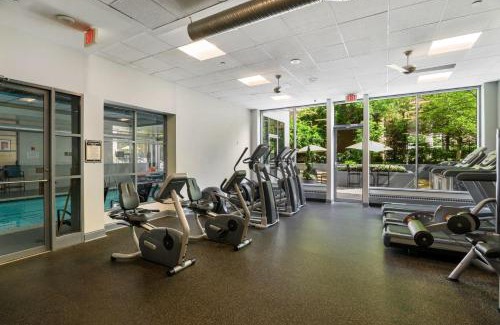 Crystal City Apartamento | Beautiful & Apt W Pool Access All-Year