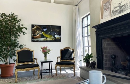 West University Casa | Beautiful artist's suite w/full bath, kitchenette