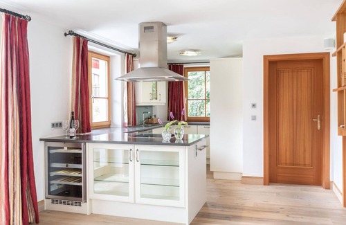 Katschberg Casa | Casa de vacaciones privada con jacuzzi, WIFI, piscina privada, A/C, TV, terraza, mascotas permitida