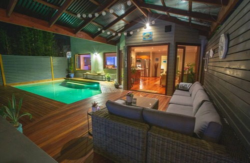 Avalon Beach Casa | Beautiful Avalon Beach House 5 Min level walk to Avalon Beach and Avalon Village
