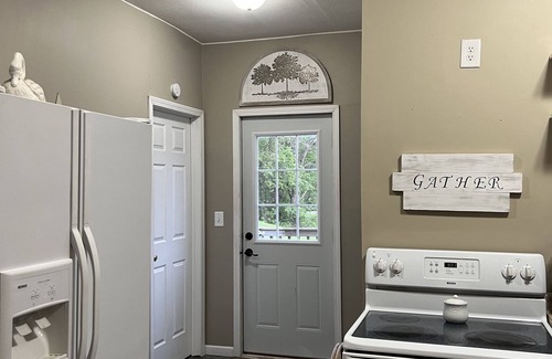 Balsam Lake Casa | Beautiful Balsam Lake home with Jacuzzi tub close to Lake and park