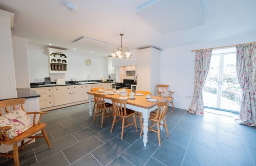Sparkwell Casa | Beautiful Barn Conversion Near Plymouth and Dartmoor