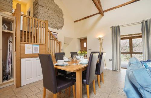 Ilfracombe Casa | Beautiful Barn Conversion with Games Room