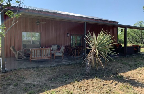 Santa Anna Casa | Hermoso Barndominium para cualquier ocasión!