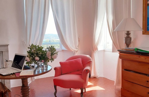 Saint-Tropez Villa | Hermosa casa de campo con vistas al mar y gran jardín