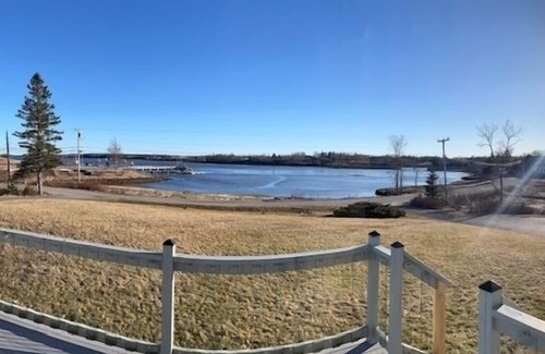 Milbridge Casa | Hermosa vista de la bahía, hogar lejos del hogar