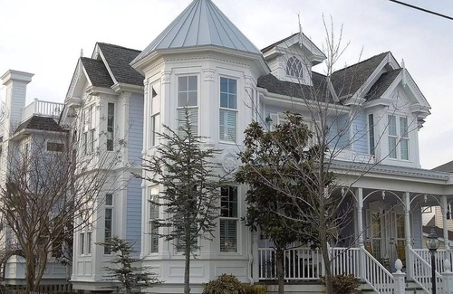 Stone Harbor Casa | Beautiful Bayfront House w/Boat Dock. Enjoy the Sunsets across Carnival Bay!