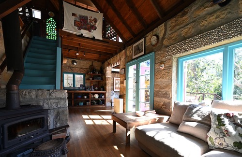 Great Mackerel Beach Casa | Beautiful Beach and Bush Walking Retreat at Great Mackeral Beach