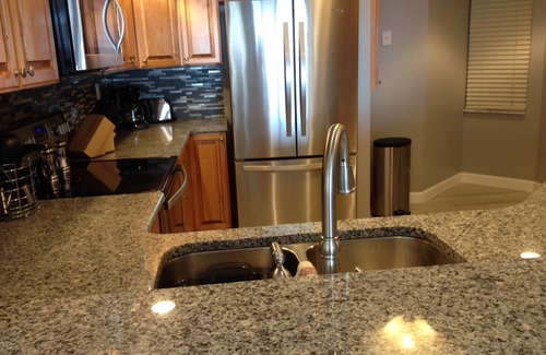 Sand Key Condominio | Beautiful Beach and Sunsets in Newly Remodeled Condo at Crescent Beach Club