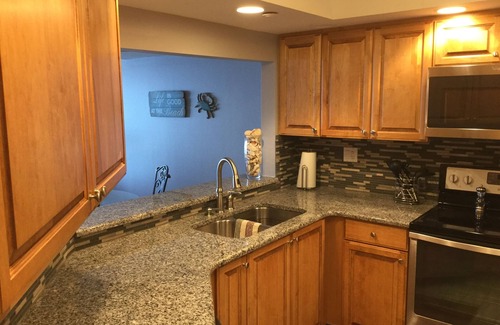 Sand Key Condominio | Beautiful Beach and Sunsets in Newly Remodeled Condo at Crescent Beach Club