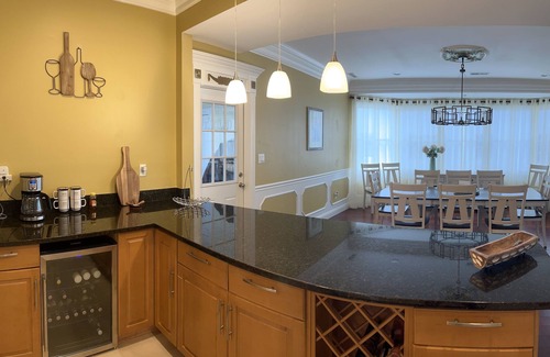 Ventnor City Casa | Beautiful Beach Block House in Ventnor with 3 wrap around decks and ocean views